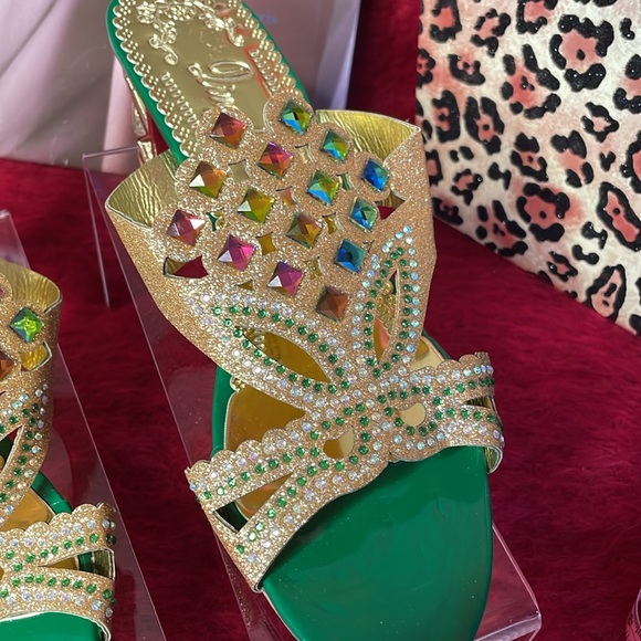 JEWELED HEELS GOLD, GREEN, PINK AND AMBER COLORED GEMS MIRRORED HEELS SIZE 38 - Picture 4 of 12